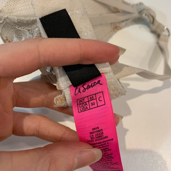 gold and white push up bra - Picture 5 of 9